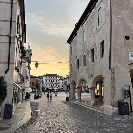 Ponte Vecchio, Elegante Appartamento A Due Passi Dal Centro باسّانو ديل غرابّا المظهر الخارجي الصورة